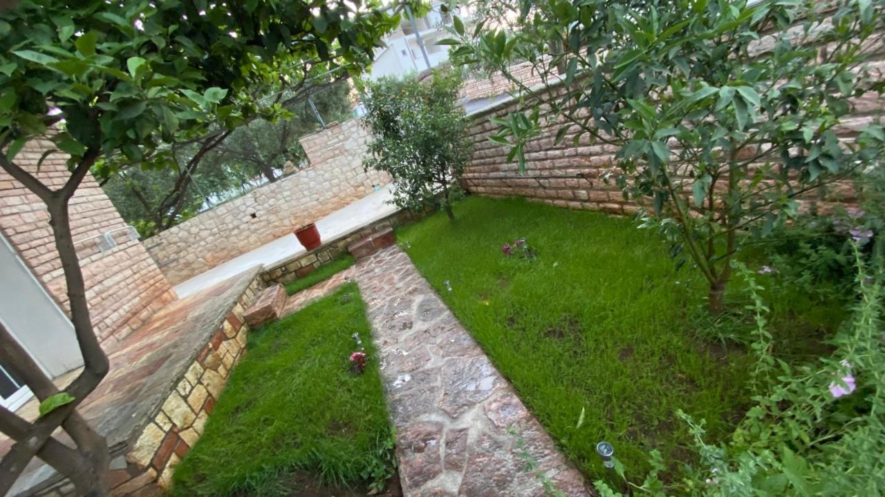 Studios&Apartment Niko Luka Ksamil Bagian luar foto