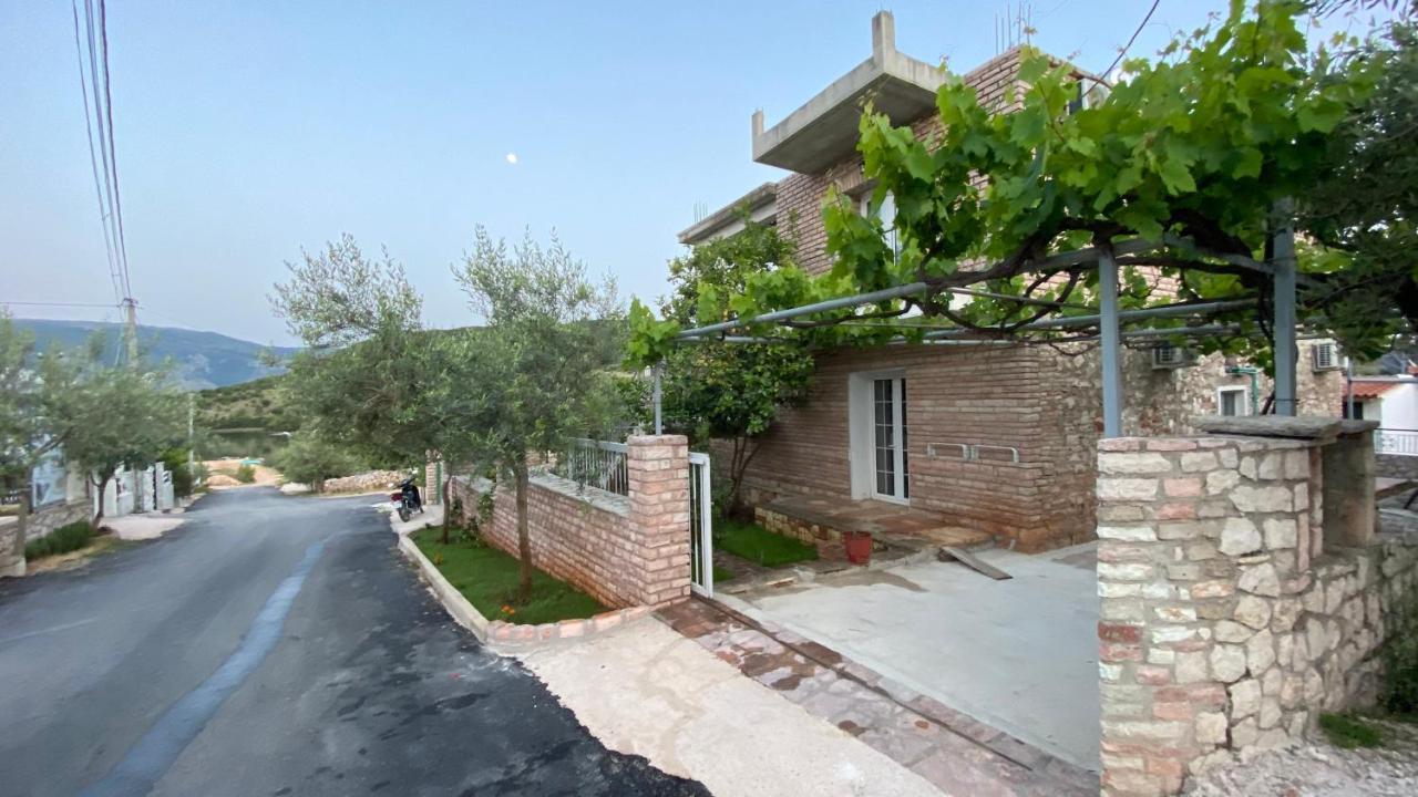 Studios&Apartment Niko Luka Ksamil Bagian luar foto