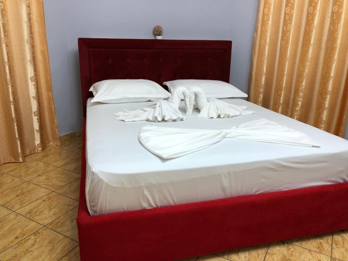Studios&Apartment Niko Luka Ksamil Bagian luar foto