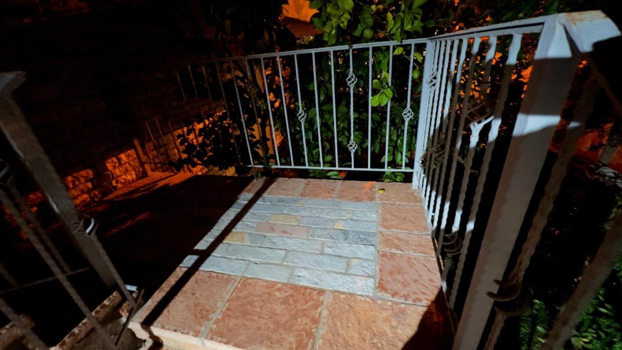 Studios&Apartment Niko Luka Ksamil Bagian luar foto