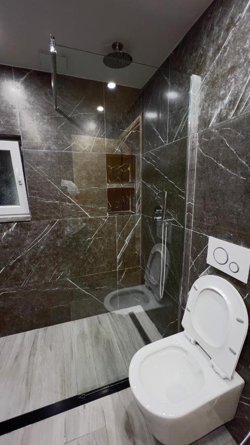 Studios&Apartment Niko Luka Ksamil Bagian luar foto