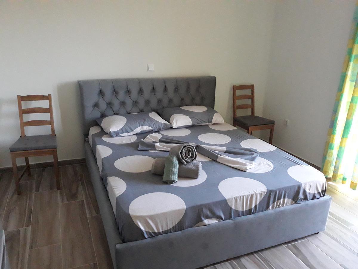 Studios&Apartment Niko Luka Ksamil Bagian luar foto