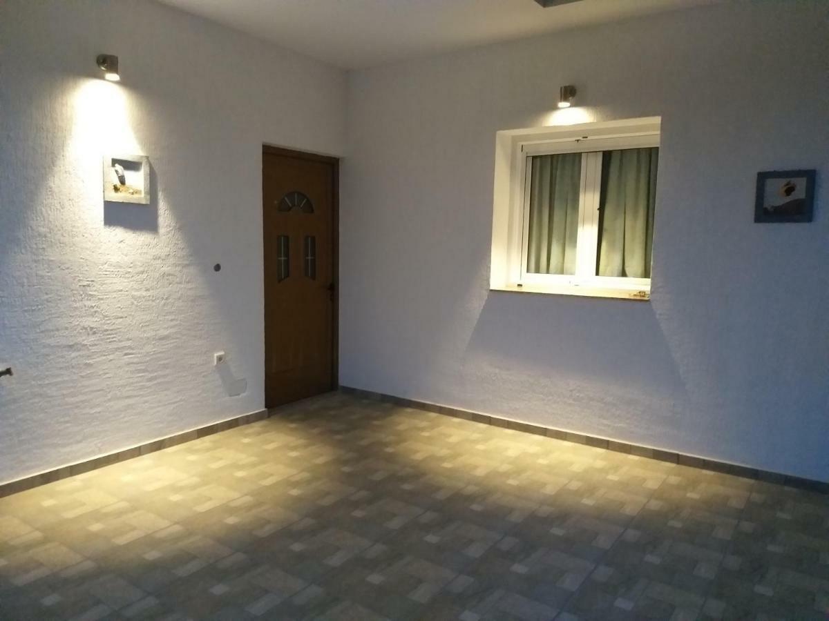 Studios&Apartment Niko Luka Ksamil Bagian luar foto